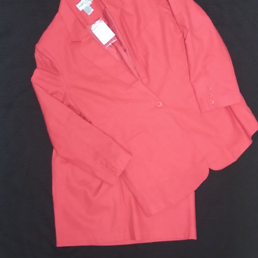 New vintage easy style Newport news suit